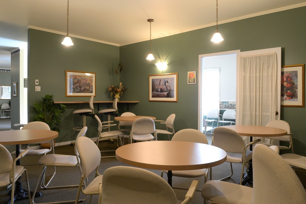SALON FUNERAIRE YVON BRETON | 913 Chemin Sainte-Anne, Saint-Anselme, QC G0R 2N0, Canada | Phone: (418) 885-9513