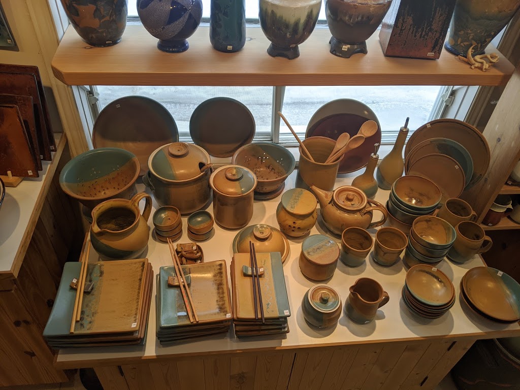 Poterie Mont-Tremblant | 914 Rue des Thuyas, Mont-Tremblant, QC J8E 2N6, Canada | Phone: (819) 429-6750
