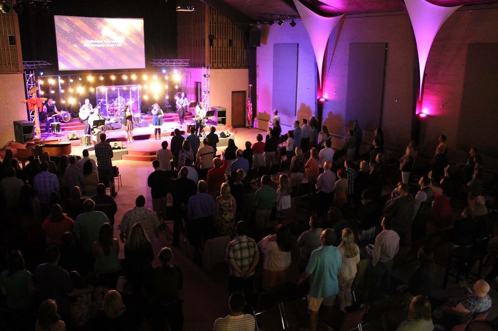 Lakeside Community Church | 33701 Jefferson Ave, St Clair Shores, MI 48082, USA | Phone: (586) 293-2070