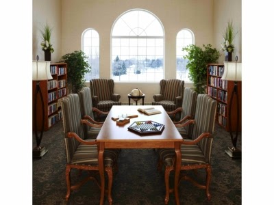 Revera Portsmouth | 125 Portsmouth Blvd, Winnipeg, MB R3P 2M3, Canada | Phone: (204) 284-5432
