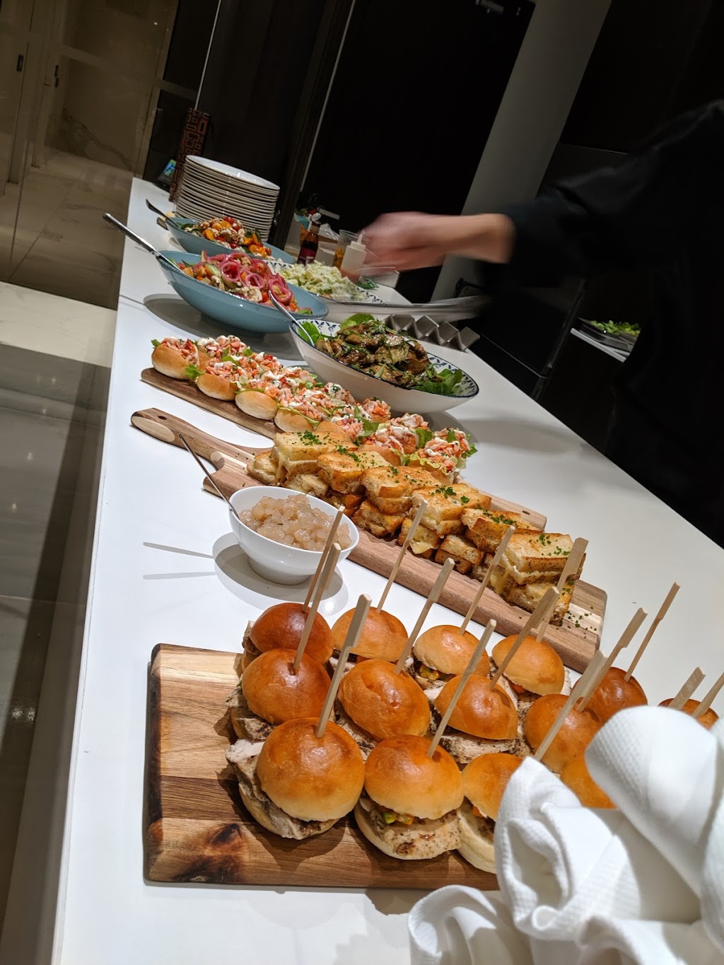 Kennedy Catering | 1433 Kingston Rd, Scarborough, ON M1N 1R4, Canada | Phone: (416) 888-6034