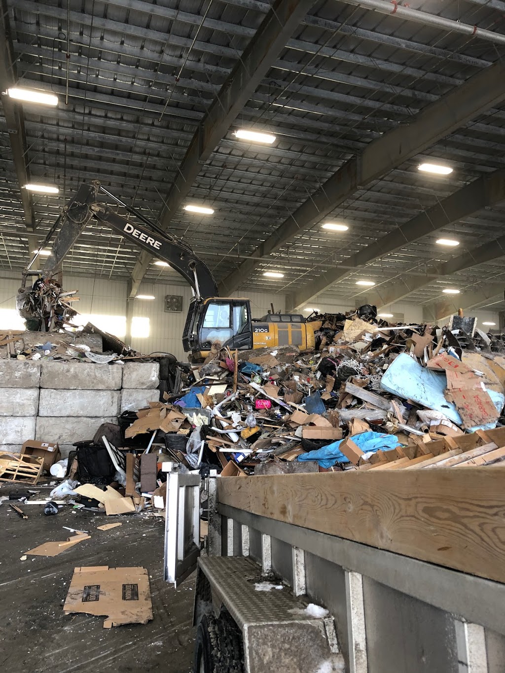 Barrie Recycling And Waste Corp | 26 Ferndale Dr N, Barrie, ON L4N 9V4, Canada | Phone: (705) 792-6557
