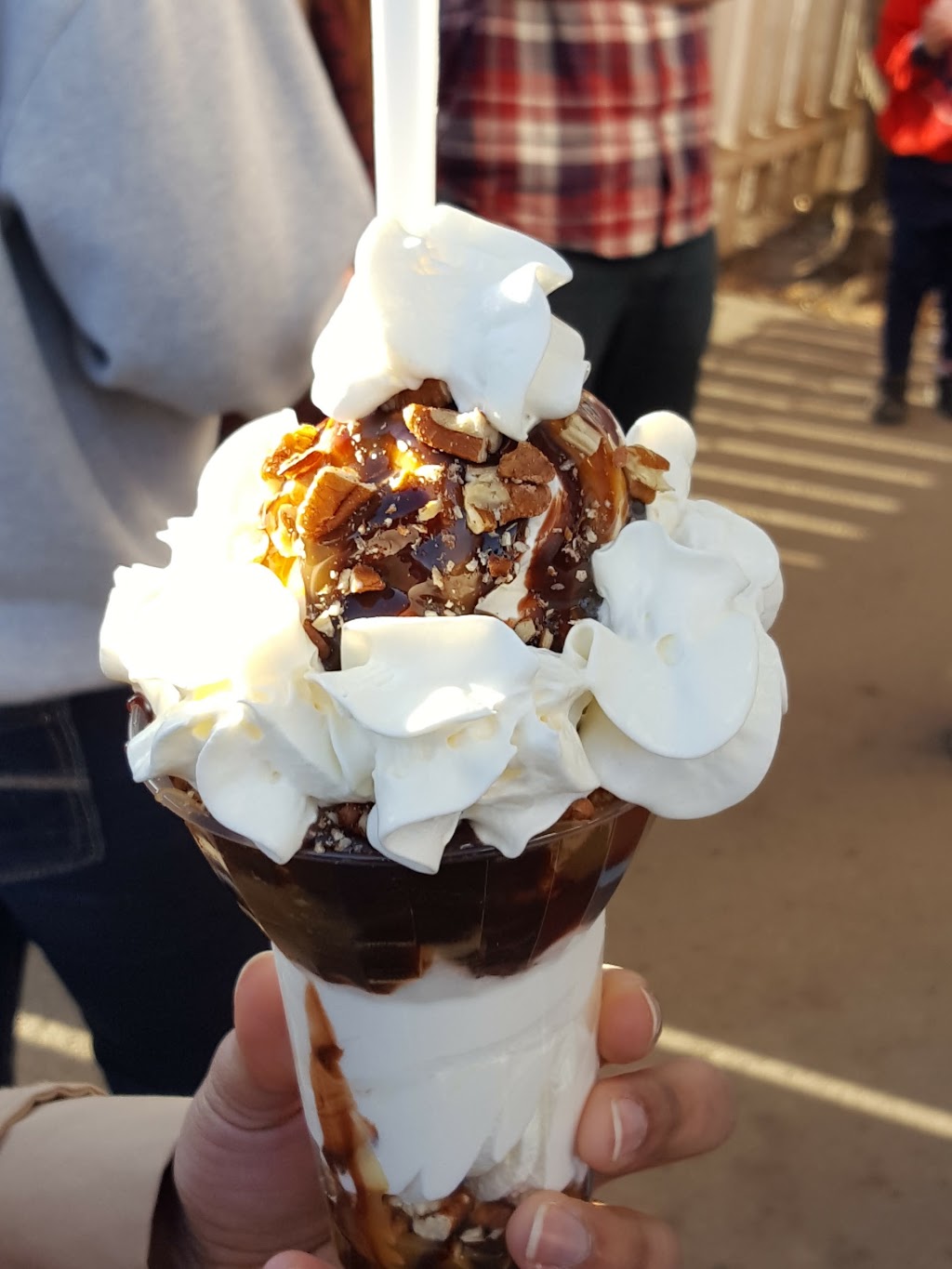 Milky Way | 910 Victoria Ave, Regina, SK S4N 0R7, Canada | Phone: (306) 352-7920