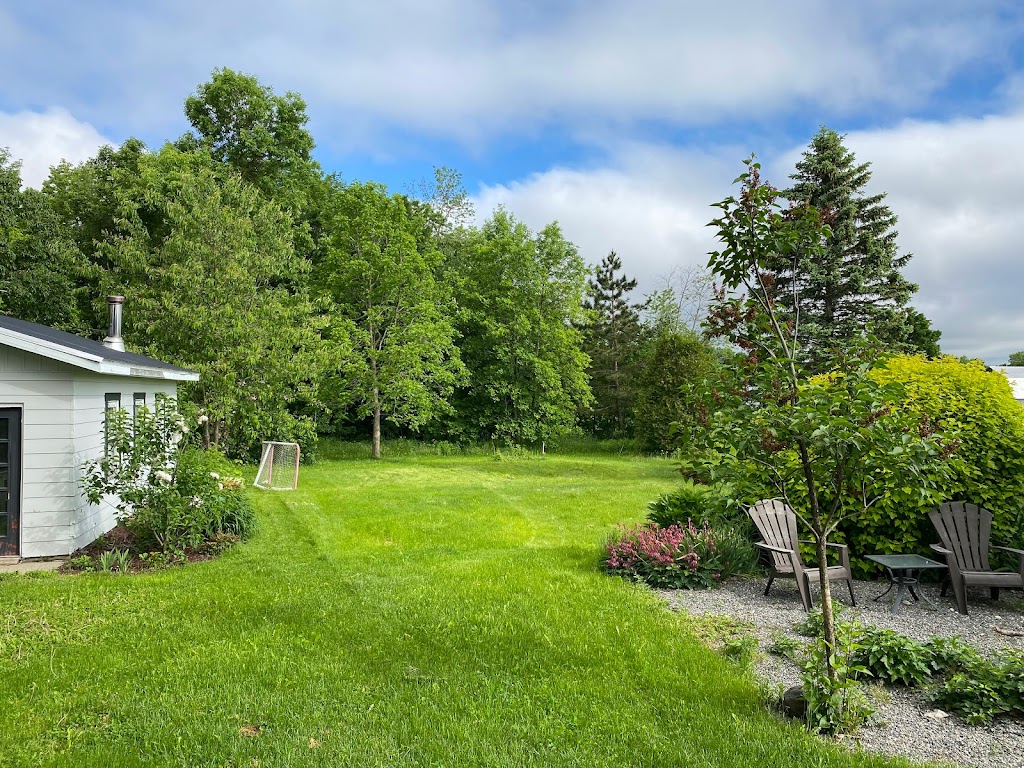 À Chacun Son Shack | 1398 5e Av, Saint-Gabriel-de-Valcartier, QC G0A 4S0, Canada | Phone: (581) 983-5247
