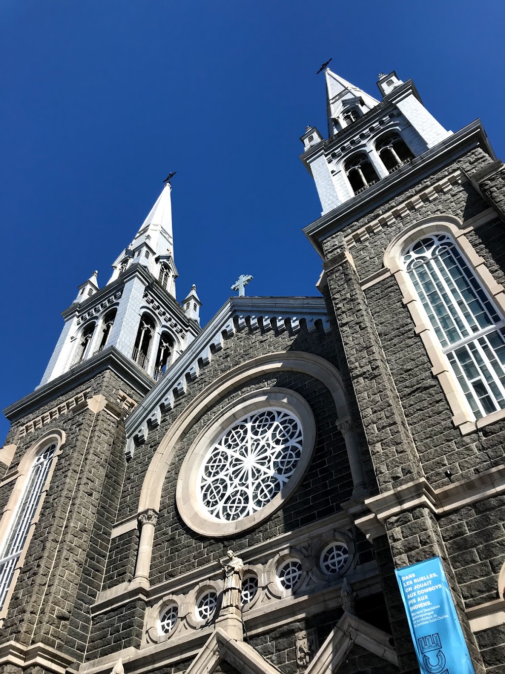 Eglise St-Charles De Limoilou | 500 8e Ave, Quebec City, QC G1J 3L7, Canada | Phone: (418) 522-6252