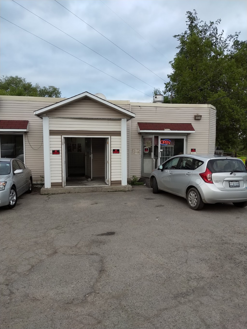Papa Joes Pizza | 5669 Bank St, Greely, ON K4P 1C3, Canada | Phone: (613) 688-3333