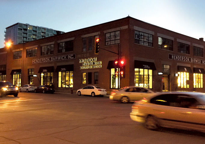 Mitchell Gold + Bob Williams | 1057 Rue Wellington, Montréal, QC H3K 1V4, Canada | Phone: (514) 788-8801
