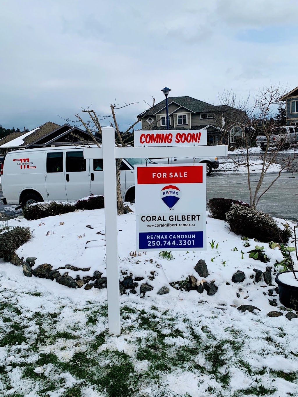 Coral Gilbert Real Estate - CG Realty Pro RE/MAX Camosun | 4440 Chatterton Way, Victoria, BC V8X 5J2, Canada | Phone: (778) 350-7475