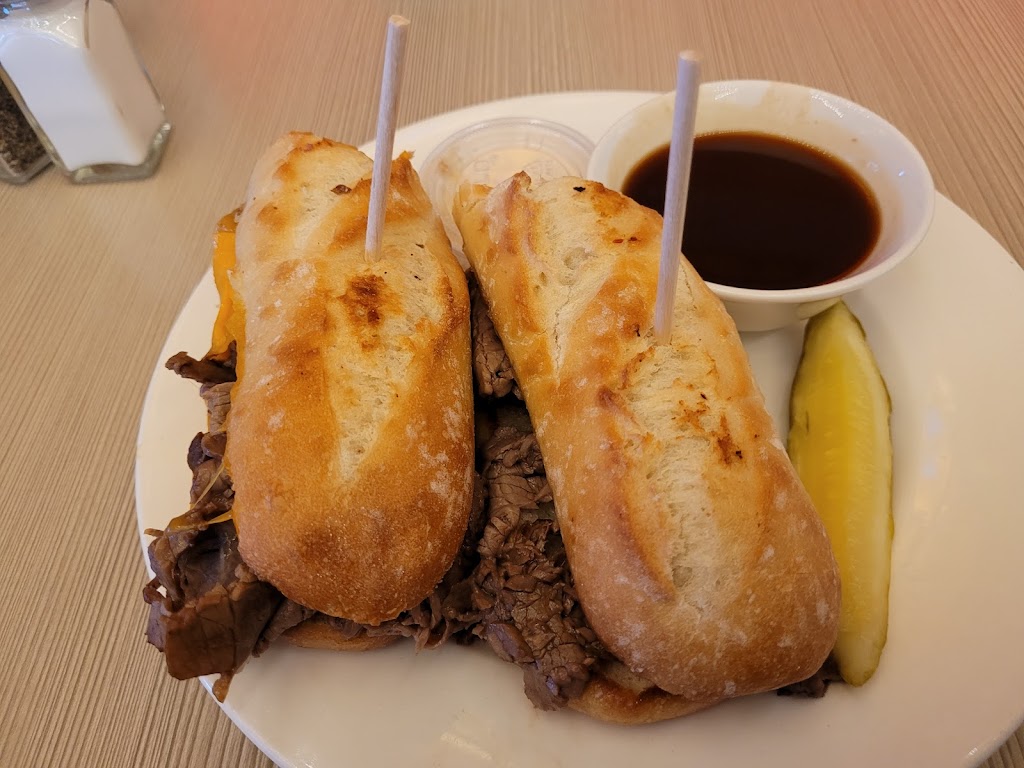 The Falls Deli | 6380 Fallsview Blvd, Niagara Falls, ON L2G 3W6, Canada | Phone: (888) 325-5788