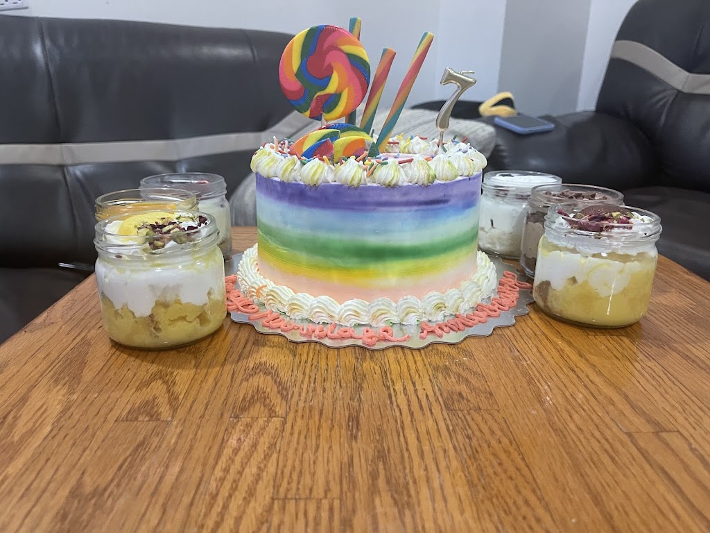 Alagh Cake Creations | 107 Valonia Dr, Brampton, ON L6V 4J9, Canada | Phone: (604) 652-4560