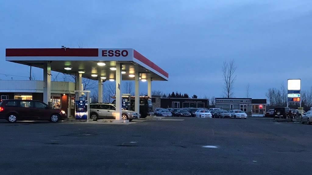 Esso | 6175 Rockdale Road, Vars, ON K0A 3H0, Canada | Phone: (613) 835-3525