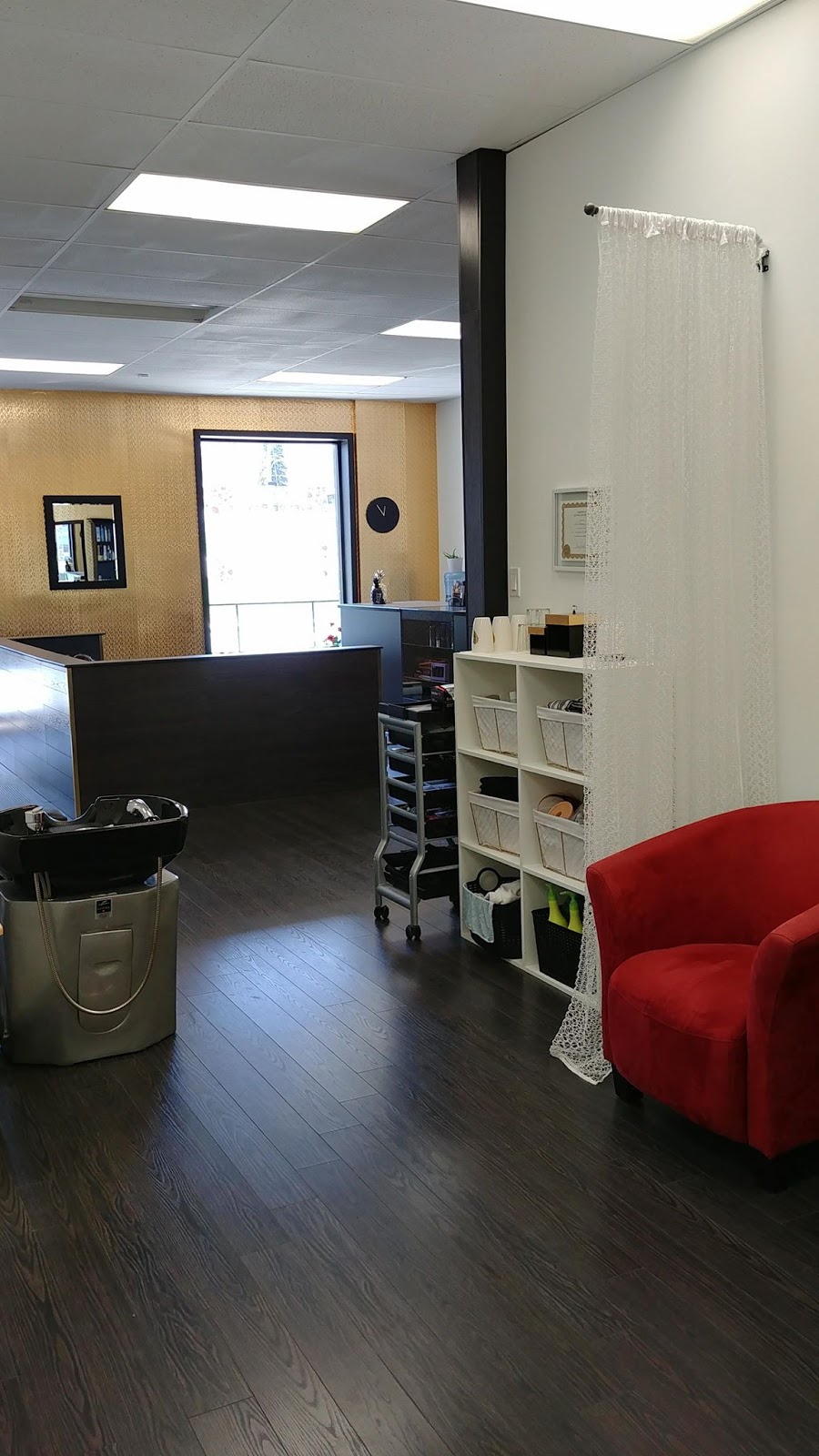 Avenue Beauté | 399 1re Av, Asbestos, QC J1T 1Z1, Canada | Phone: (438) 321-4044