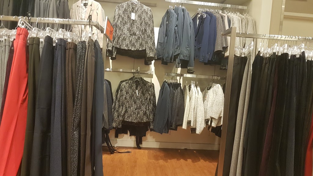 Banana Republic | 3311 Simcoe 89 e20, Cookstown, ON L0L 1L0, Canada | Phone: (705) 458-8742
