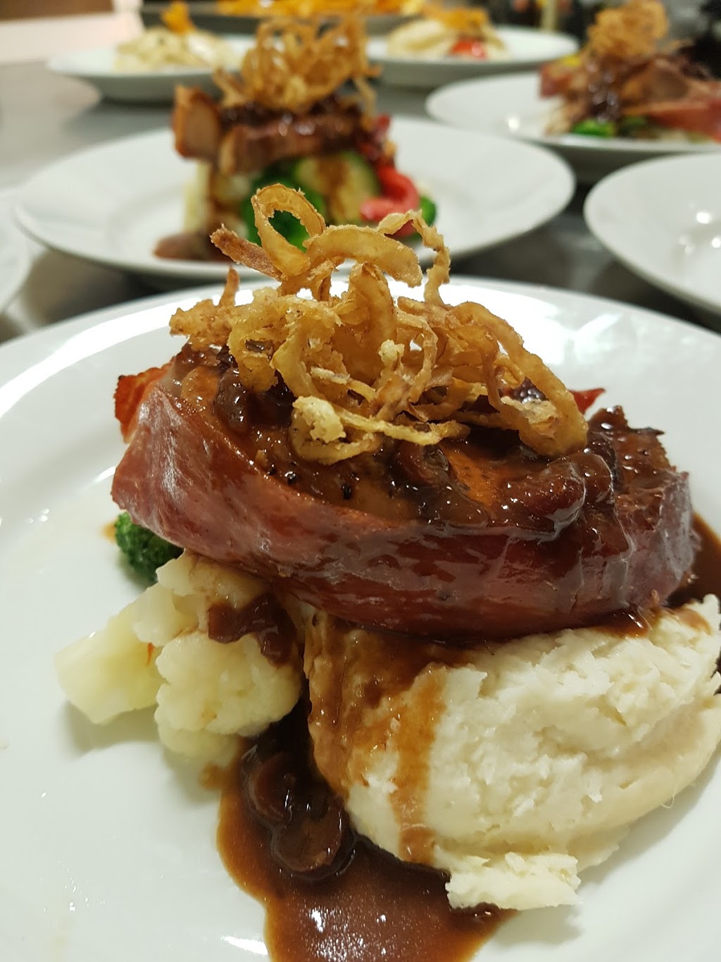 Door 3090 Catering & Events | 3090 Steeles Ave W, Milton, ON L9T 2V3, Canada | Phone: (905) 864-8816