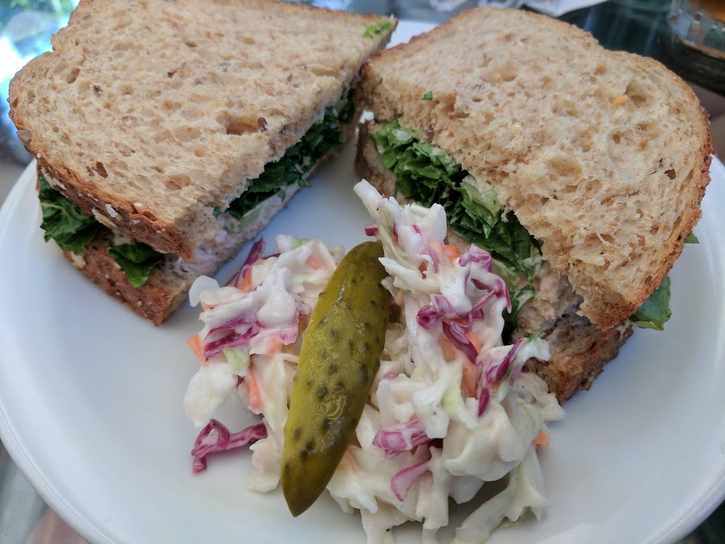 The Saylor House Cafe and B&B | 274 Bloomfield Main St, Bloomfield, ON K0K 1G0, Canada | Phone: (613) 393-5858