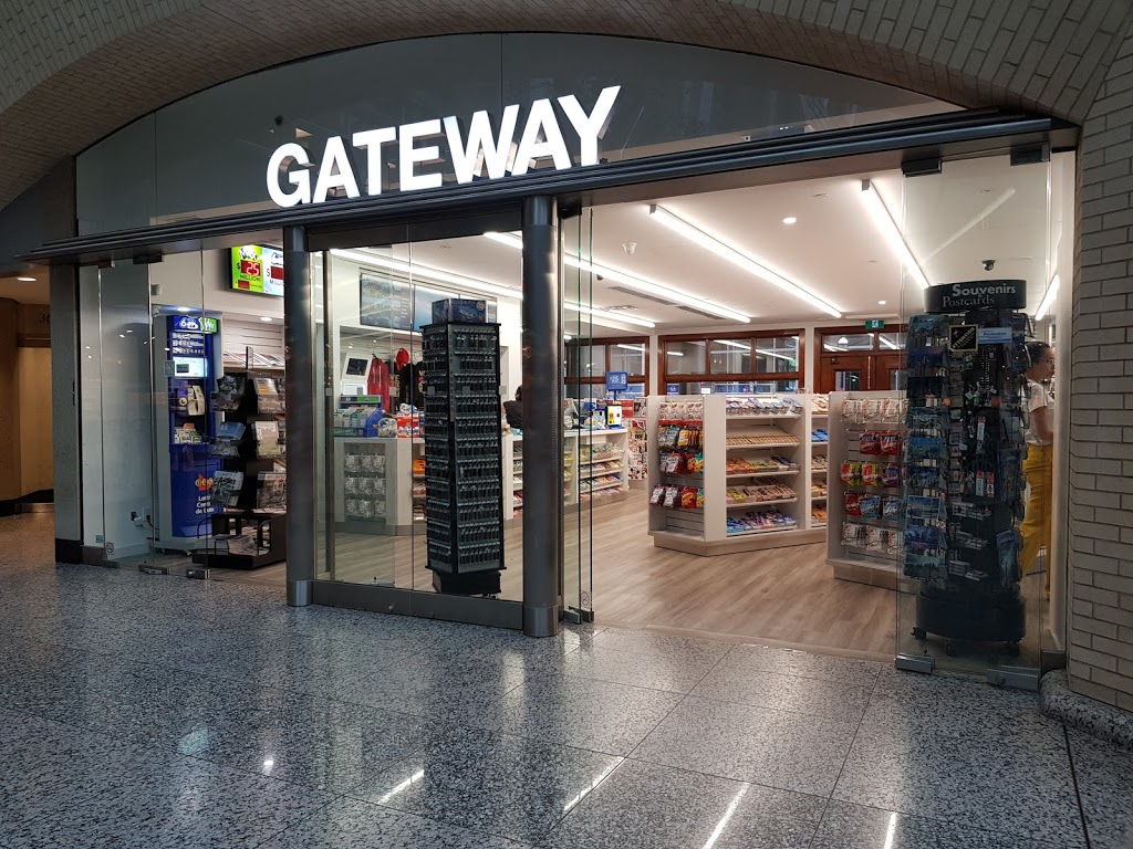 Gateway Newstands | 181 Bay St, Toronto, ON M5J 2T3, Canada | Phone: (416) 363-2242