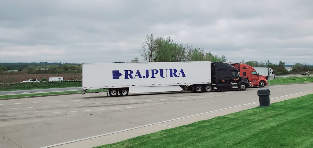 Rajpura Transport | 4225 Bd Hébert, Salaberry-de-Valleyfield, QC J6S 6J2, Canada | Phone: (514) 538-1732