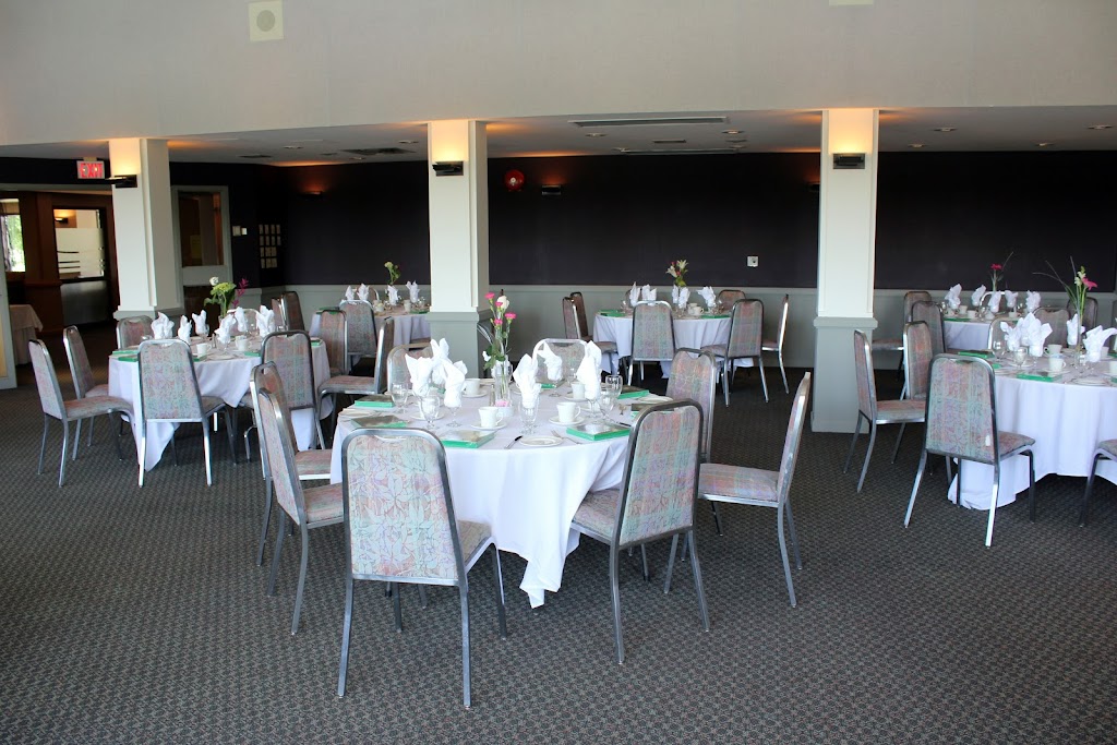 Glendale Golf & Country Club | 400 Augier Ave, Winnipeg, MB R3K 1S4, Canada | Phone: (204) 832-1306