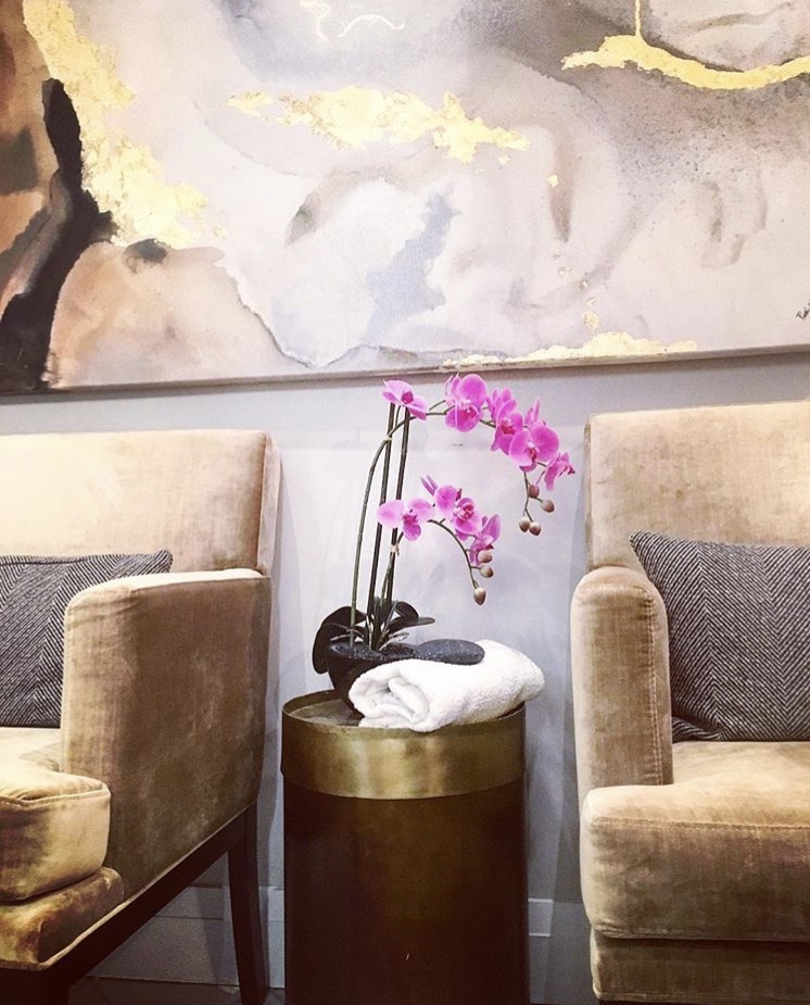 Toronto Beauty House | 1764 Rathburn Rd E, Mississauga, ON L4W 2N8, Canada | Phone: (647) 554-7620