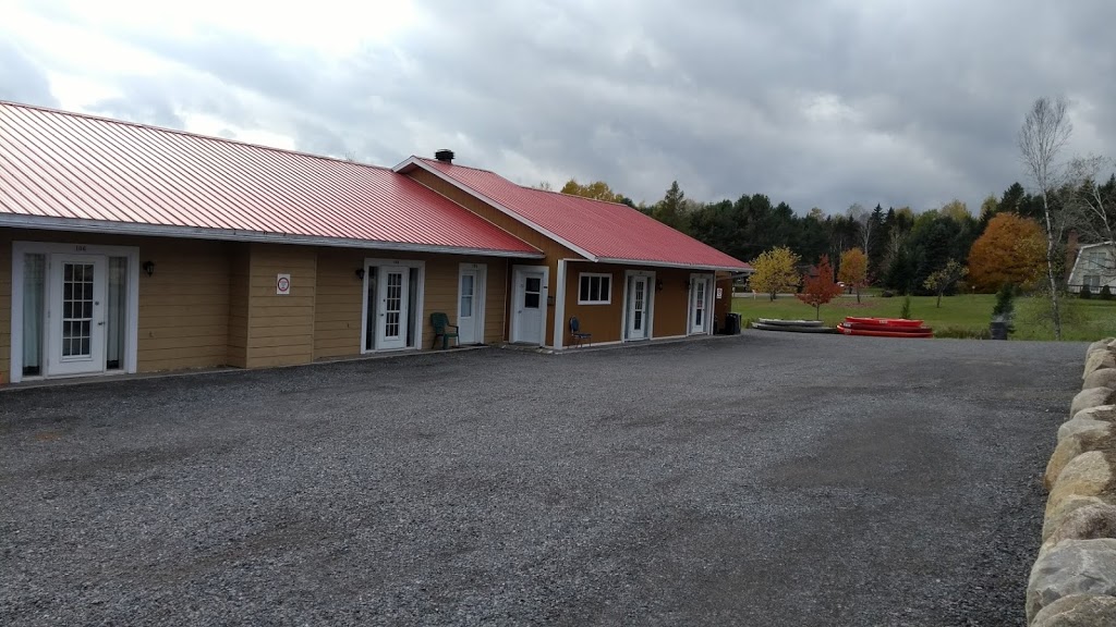 Motel le Saint-Alex | 540 Rue Notre Dame, Saint-Alexis-des-Monts, QC J0K 1V0, Canada | Phone: (819) 265-4499