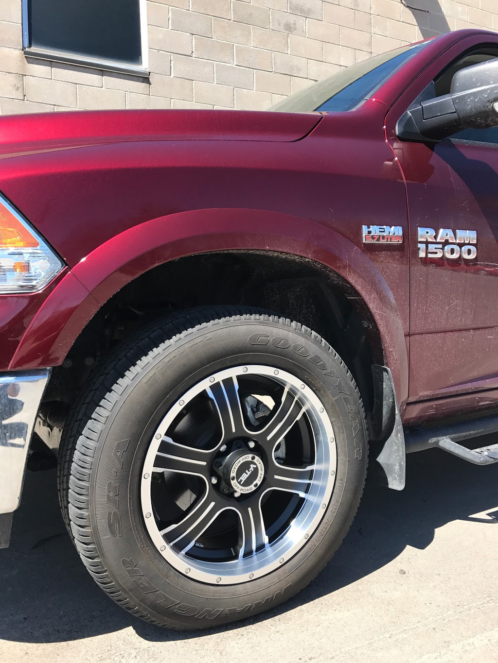 Mr Tire & Wheel | 521 Dunlop St W Unit 12, Barrie, ON L4N 9W4, Canada | Phone: (705) 735-9043