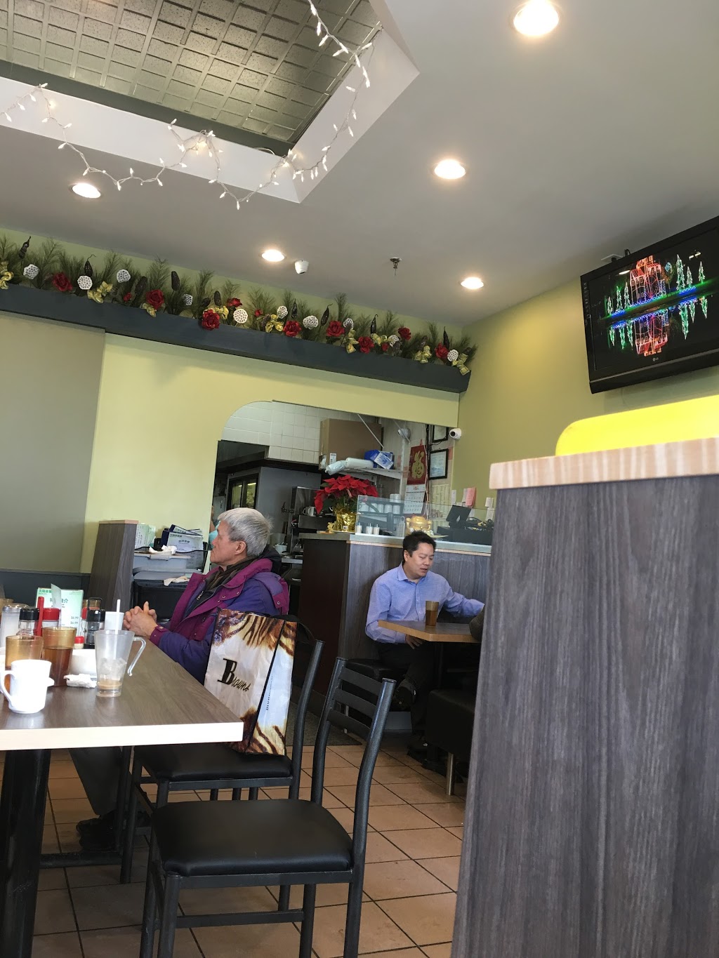 Mings Restaurant | 8390 Kennedy Rd, Unionville, ON L3R 0W4, Canada | Phone: (905) 305-0770