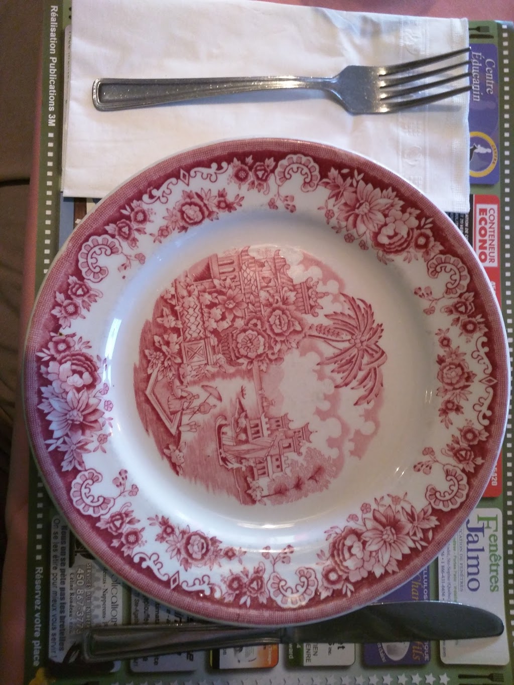 Restaurant Le Port De Chine | 1100 Rue Principale E, Sainte-Agathe-des-Monts, QC J8C 1L8, Canada | Phone: (819) 326-8939