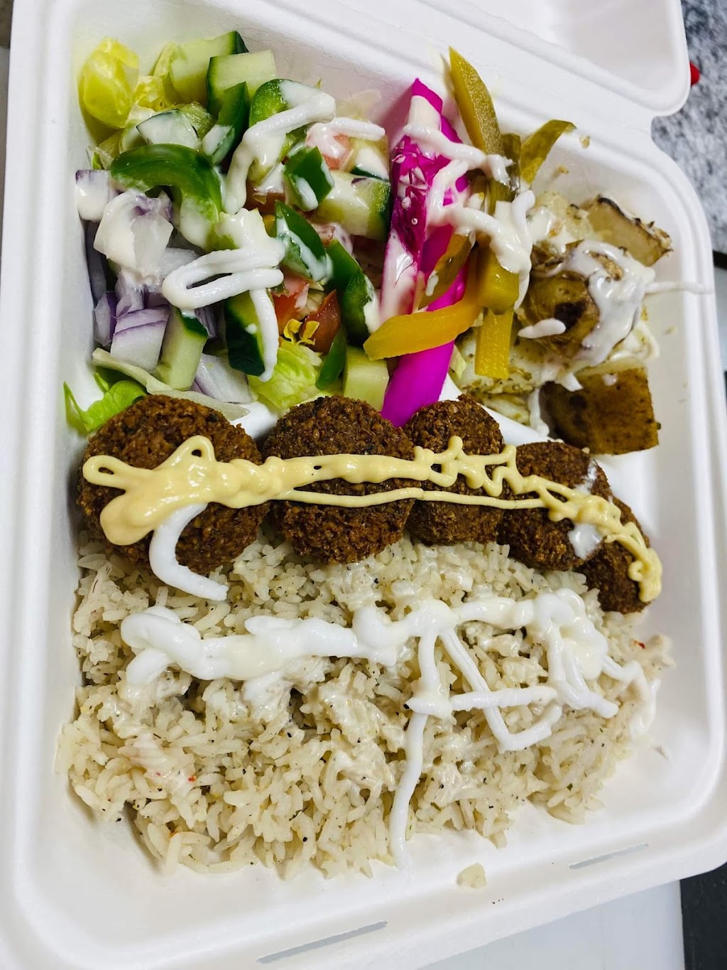 D-licious Shawrama | 155 Main St W #101, Shelburne, ON L9V 3K3, Canada | Phone: (613) 877-8323