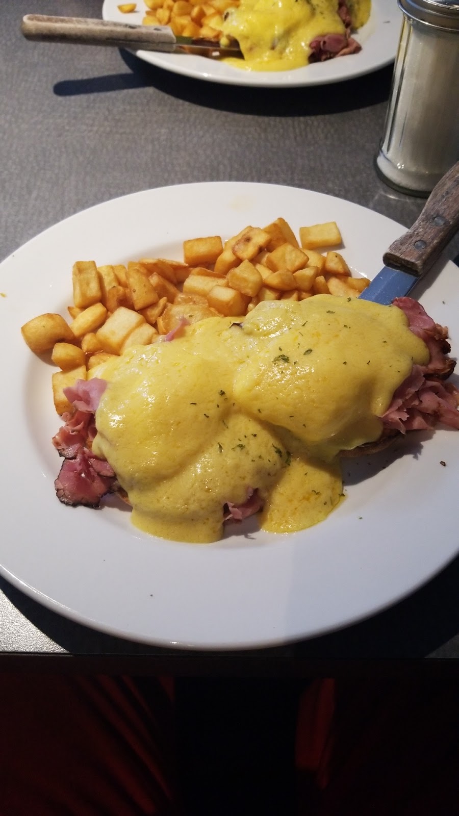 Sandee’s Restaurant | 994 Notre Dame St, Embrun, ON K0A 1W0, Canada | Phone: (613) 370-0771