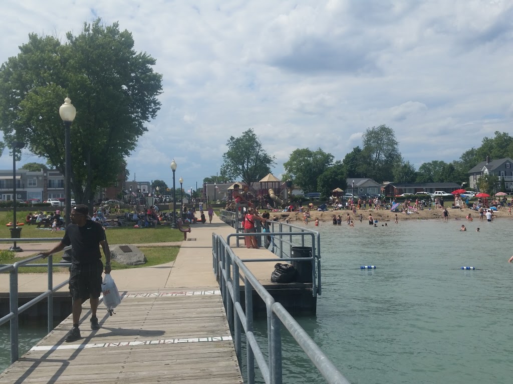 Pier Lake St Clair | Lake St Clair, Washington St, New Baltimore, MI 48047, USA