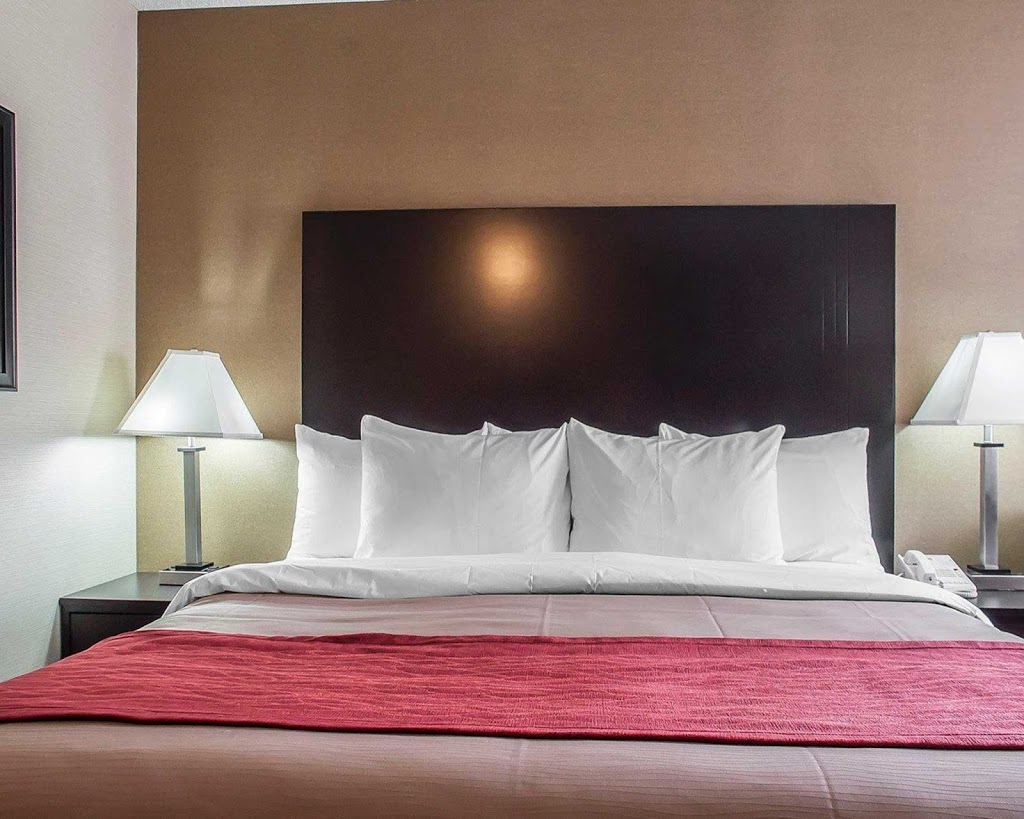 Comfort Inn | 1 Hospitality Dr, Fort Erie, ON L2A 6G1, Canada | Phone: (905) 871-8500