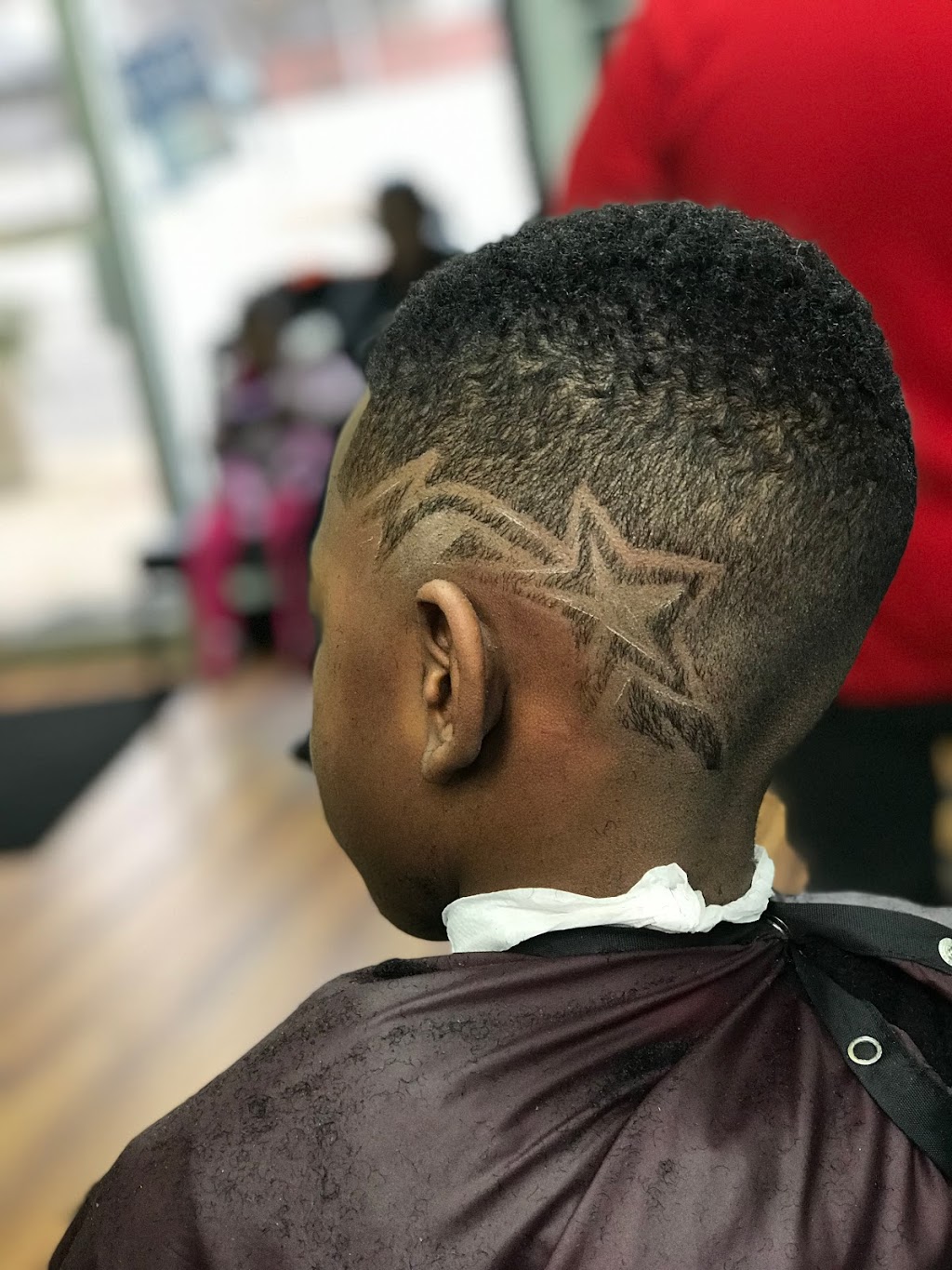 Fademaster Barbershop | 582 Upper Wellington St, Hamilton, ON L9A 3P9, Canada | Phone: (289) 925-4005