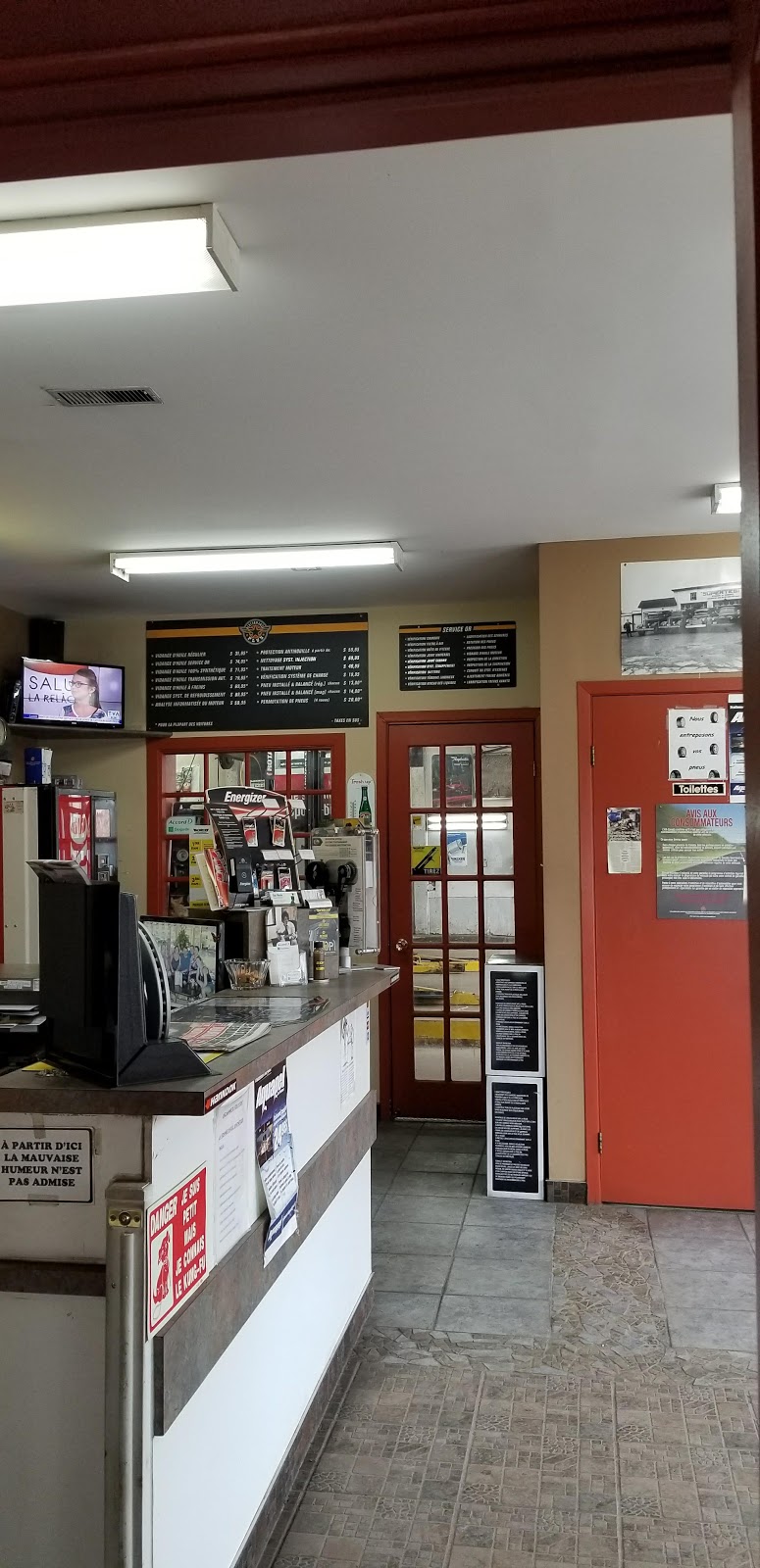 Garage Du Vieux Pont Inc | 32 Rue Chapleau, Terrebonne, QC J6W 2S9, Canada | Phone: (450) 471-1873
