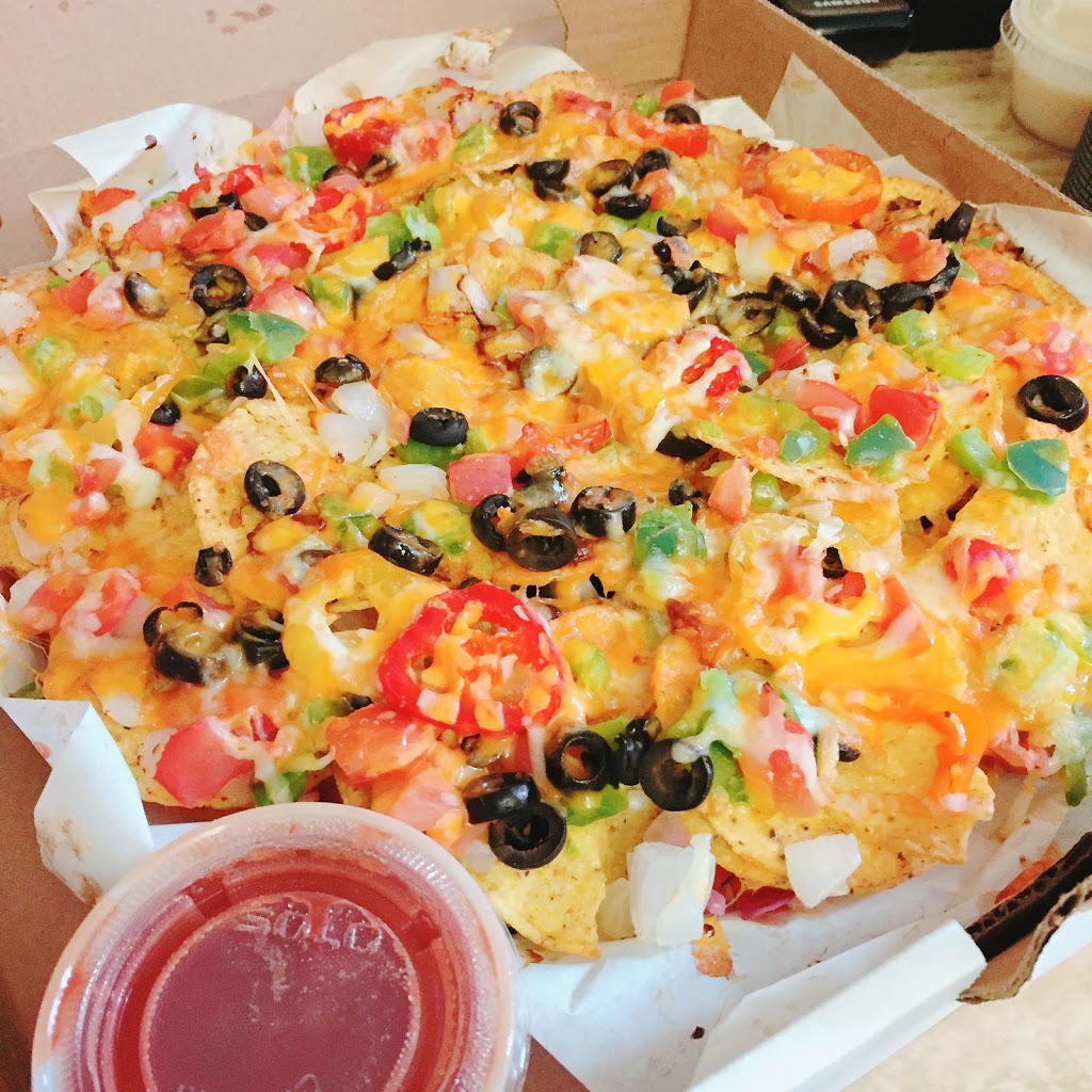 Freddies Pizza & Donair | 370 Elmwood Dr, Moncton, NB E1A 8R5, Canada | Phone: (506) 389-1111