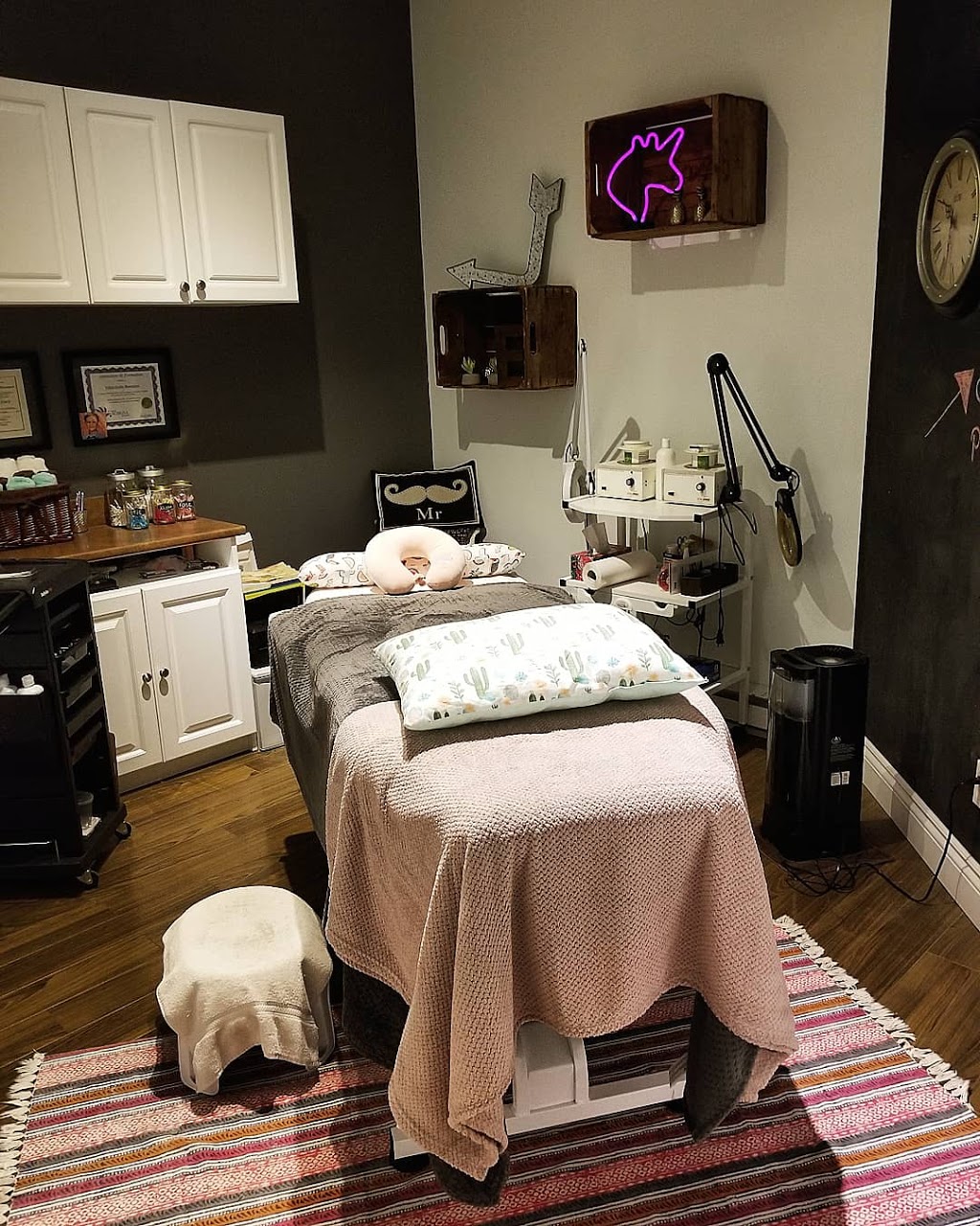 Salon D-Zinvolte | 1910 Rue Des Cascades O, Saint-Hyacinthe, QC J2S 3J5, Canada | Phone: (450) 250-1910