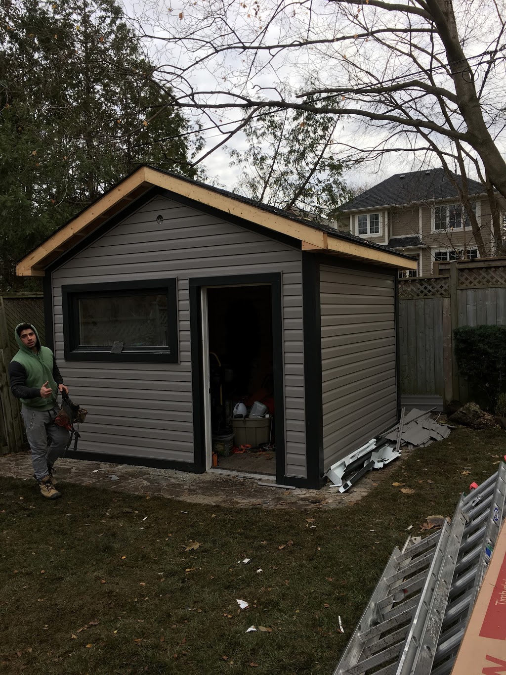 LA-Aluminum | 300 Fasken Ct, Milton, ON L9T 6S9, Canada | Phone: (416) 399-0332