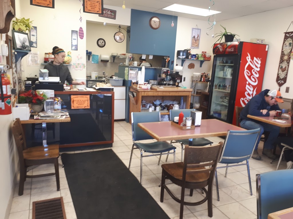 Roadside Country Diner | 85-89 River St, Sunderland, ON L0C 1H0, Canada | Phone: (705) 357-1413