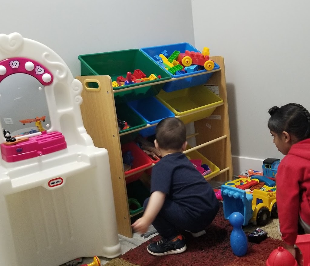 Seven Colours Daycare | point of interest | 2858 Gardner Ave, Abbotsford, BC V2T 5H9, Canada | 7789828814 OR +1 778-982-8814