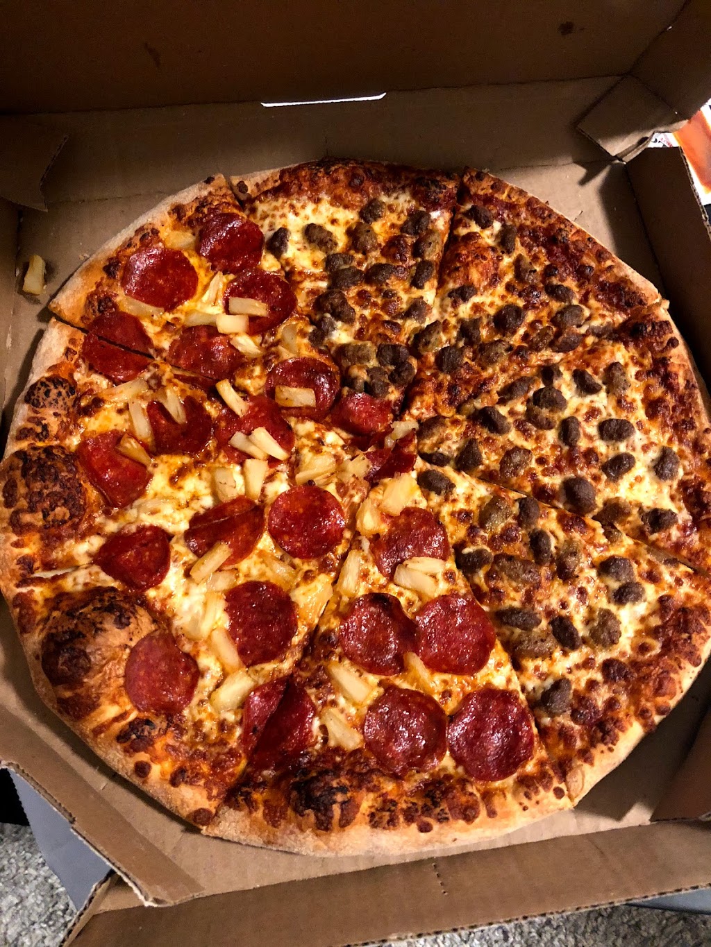 Dominos | 361 Carrville Rd, Richmond Hill, ON L4C 6E4, Canada | Phone: (905) 764-6464