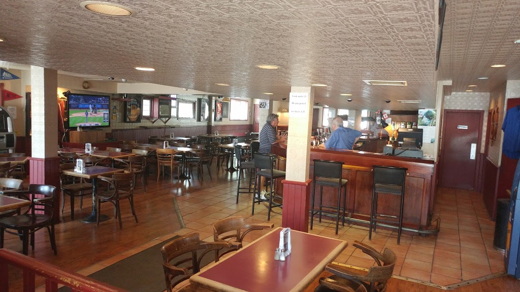 Portsmouth Tavern | 96 Yonge St, Kingston, ON K7M 1K4, Canada | Phone: (613) 541-0877