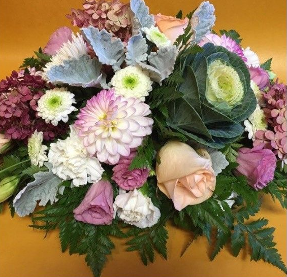 Avondale Flower & Gifts | 443 Dundas St W, Belleville, ON K8P 1B6, Canada | Phone: (613) 967-8410