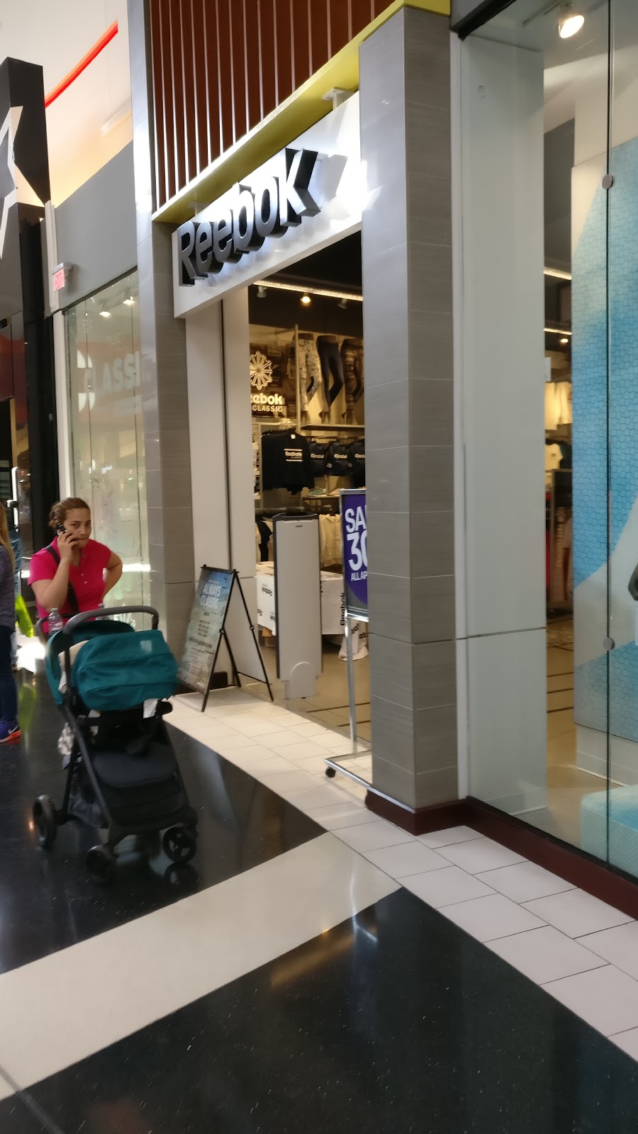 Reebok | Vaughan Mills Shopping Center 1 345-1 Bass Pro Drive, Vaughan, ON L4K 5W4, Canada | Phone: (905) 761-1019