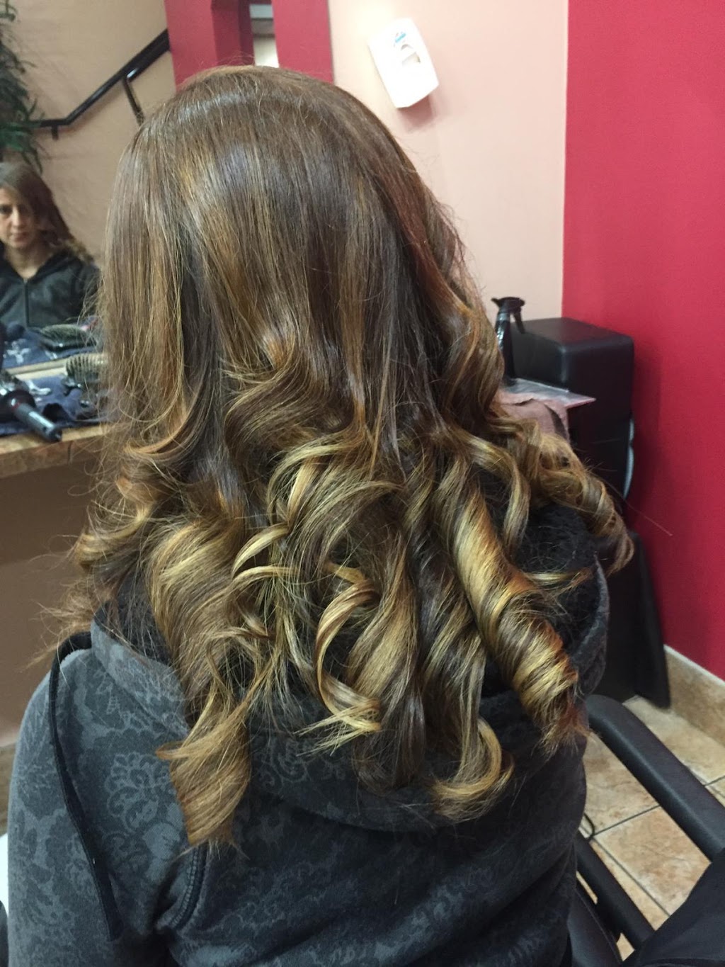 Strawberry Hill Hair & Beauty Salon laser center | 7500 120 St #110, Surrey, BC V3W 3N1, Canada | Phone: (604) 592-5578