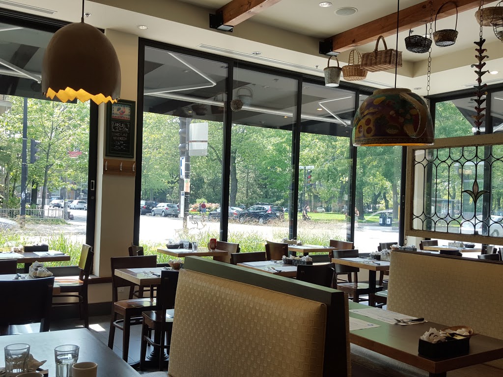 La Grand-Mère Poule | 2500 Rue Beaubien E, Montréal, QC H1Y 1G2, Canada | Phone: (514) 725-4419