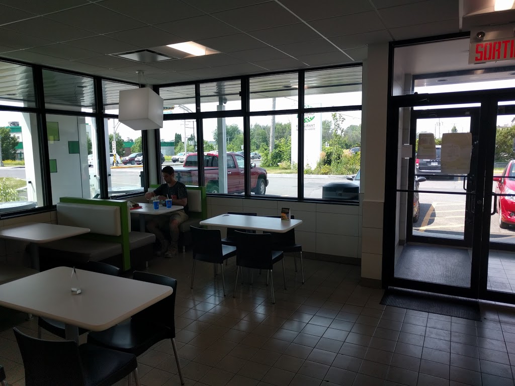 Restaurant Lafleur | 1999 Boulevard de Périgny, Chambly, QC J3L 4C3, Canada | Phone: (450) 656-0005 ext. 618