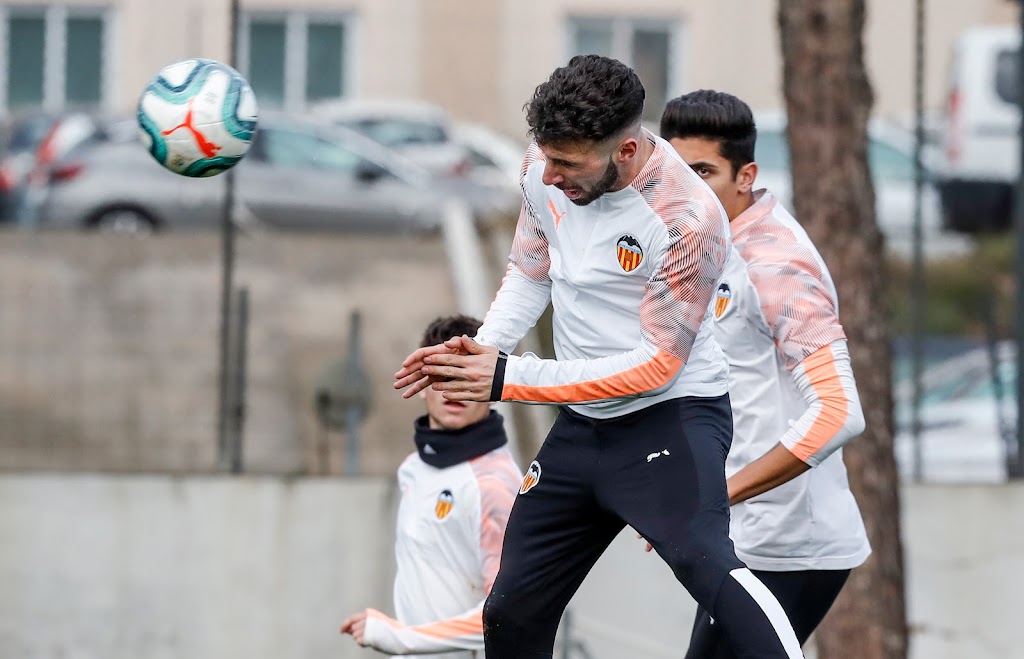 Valencia Cf Canada | 65b Rue Saint-Pierre, Rigaud, QC J0P 1P0, Canada | Phone: (514) 567-8282
