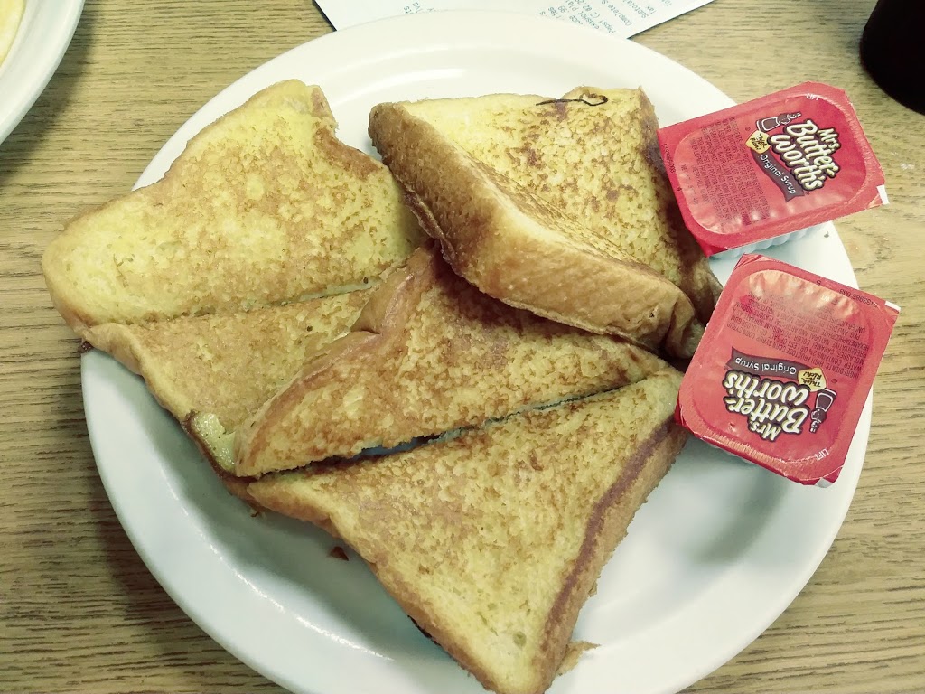 Louies Texas Red Hots | 3905 Southwestern Blvd, Orchard Park, NY 14127, USA | Phone: (716) 648-6200