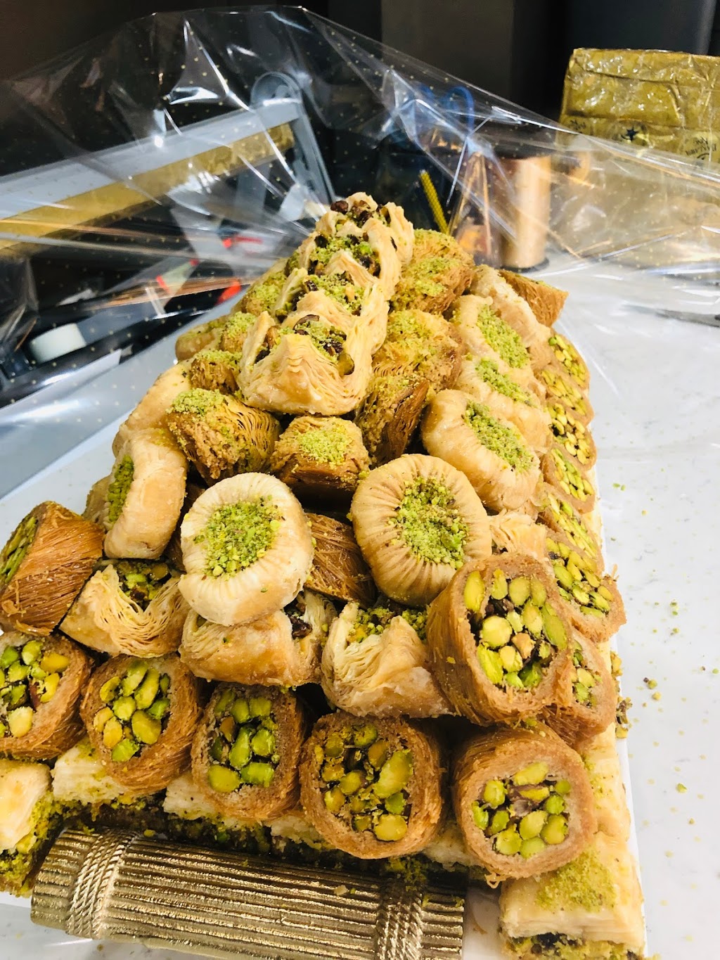Baklawa King Inc. | 488 Eglinton Ave W, Mississauga, ON L5R 0G2, Canada | Phone: (905) 501-9995