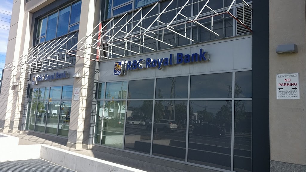 RBC Royal Bank | 7163 Yonge St Unit 109, Markham, ON L3T 0C6, Canada | Phone: (905) 881-4920