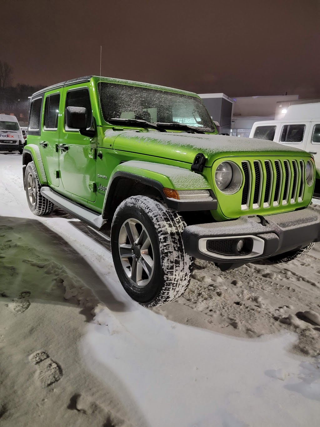 Luxure Auto | 255 Rue de Singapour #1, Québec, QC G2G 0H8, Canada | Phone: (418) 870-1820